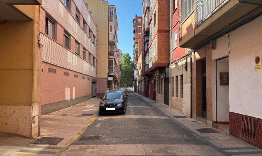 Alquiler - Piso -
Valladolid - Vadillos